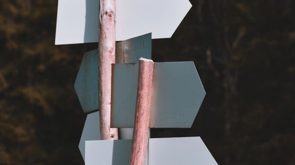 Image of popular Canadian investment accounts and how to use them